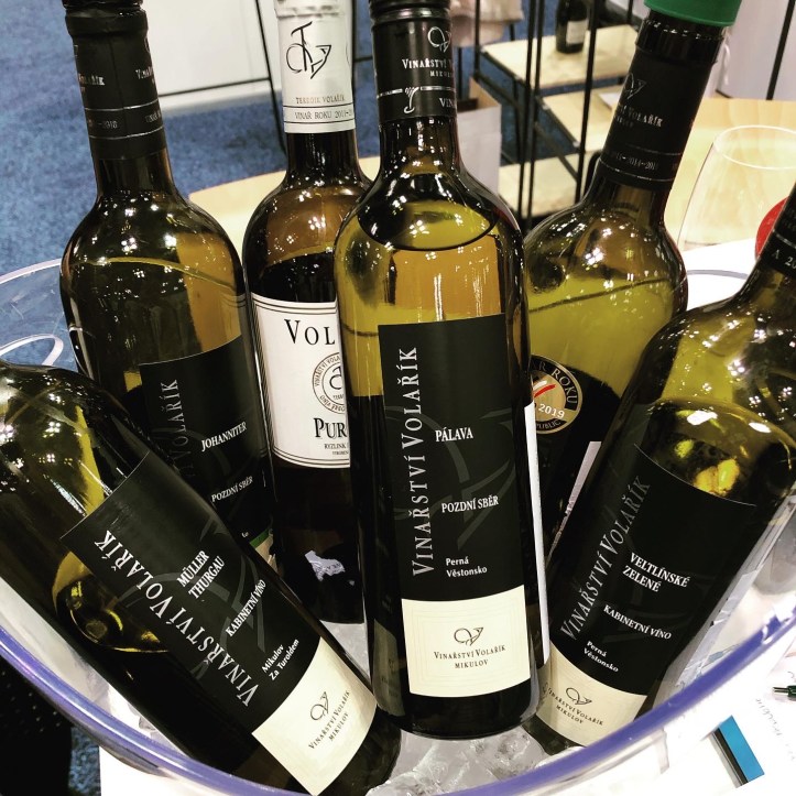 2516C882-B939-44EA-B300-F6F59DC9F0D6