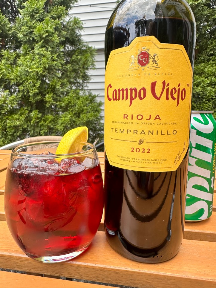 The Campo Spritz brings Tempranillo to life with lemon-lime soda